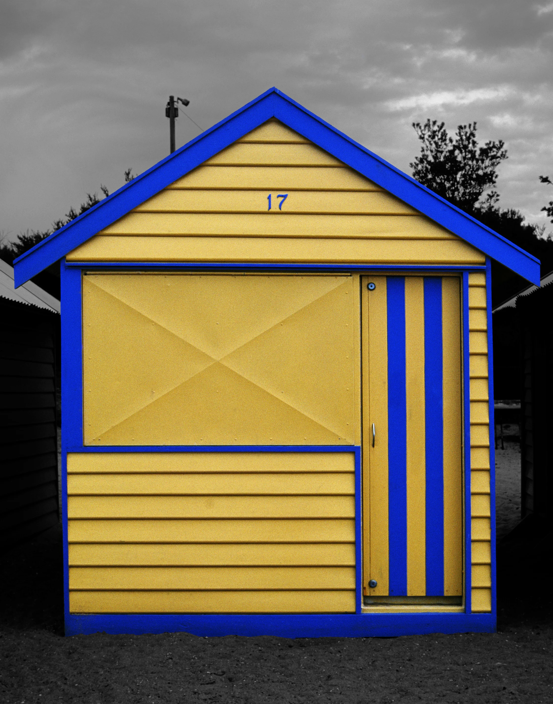 Judy Gelles, Beach Box No. 17 , 2003 Digital pigment print, 8 x 10 in, edition of 20; 11 x 14 in, edition of 25; 16 x 20 in, edition of 25 Inquire
