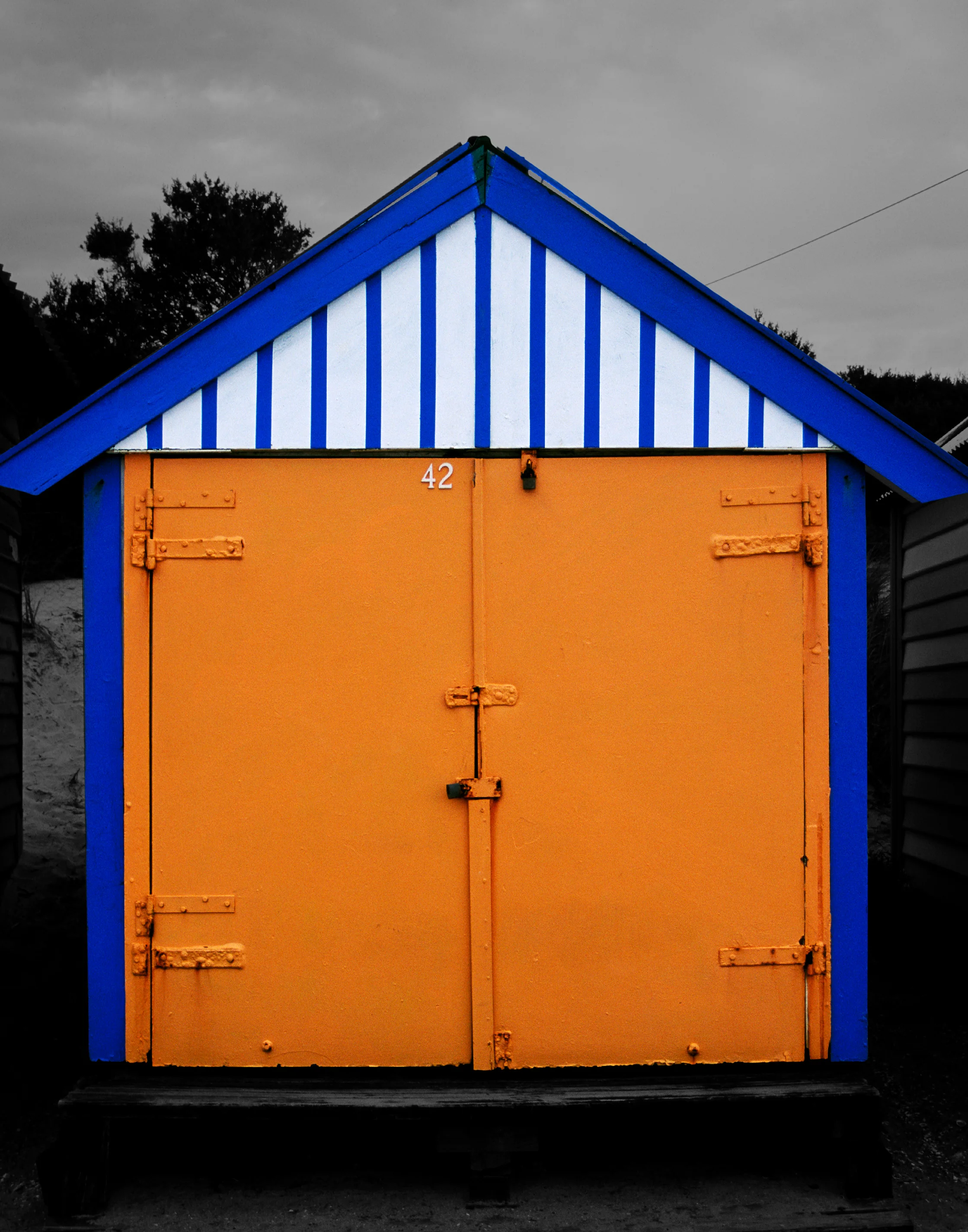 Judy Gelles, Beach Box No. 42 , 2003 Digital pigment print, 8 x 10 in, edition of 20; 11 x 14 in, edition of 25; 16 x 20 in, edition of 25 Inquire