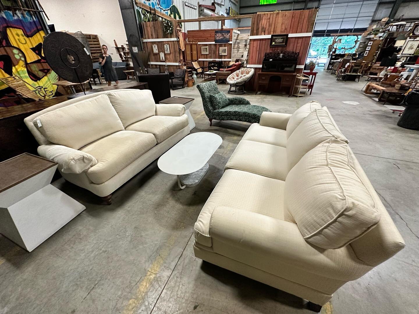 🚨New Inventory 🚨 We&rsquo;ve got something for everyone at TRS! Open 10-6, 7 days a week. #vintage #antique #midmod #midcentury #boho #shabbychic #ecofriendly #sustainable #wnc #asheville #smallbusiness #womanownedbusiness #reducereuserecycle #mode