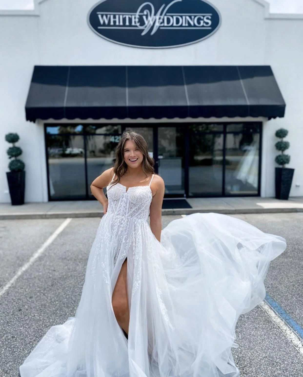White Weddings | Bridal Gowns For Every Budget White Weddings | Bridal Gowns For Every Budget