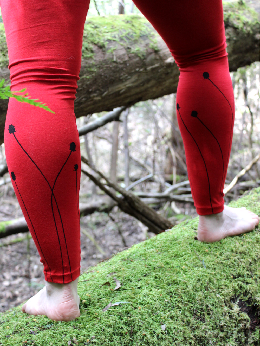 Cotton leggings, red with button grass 