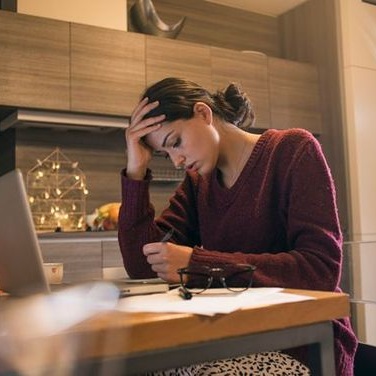 Huffington Post The holidays are about being with your loved ones and celebrating with friends and family. But this time of the year can also be challenging for people who have experienced a recent loss, who aren’t close with their family or who may be going through a divorce or breakup. Simply put, the jolly season can feel incredibly isolating for some…