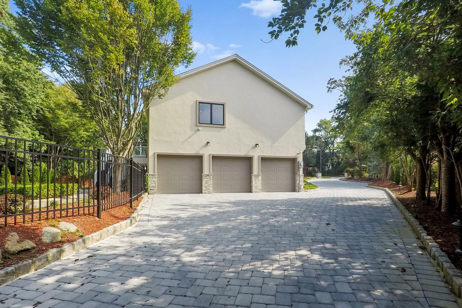 garage exterior.jpg