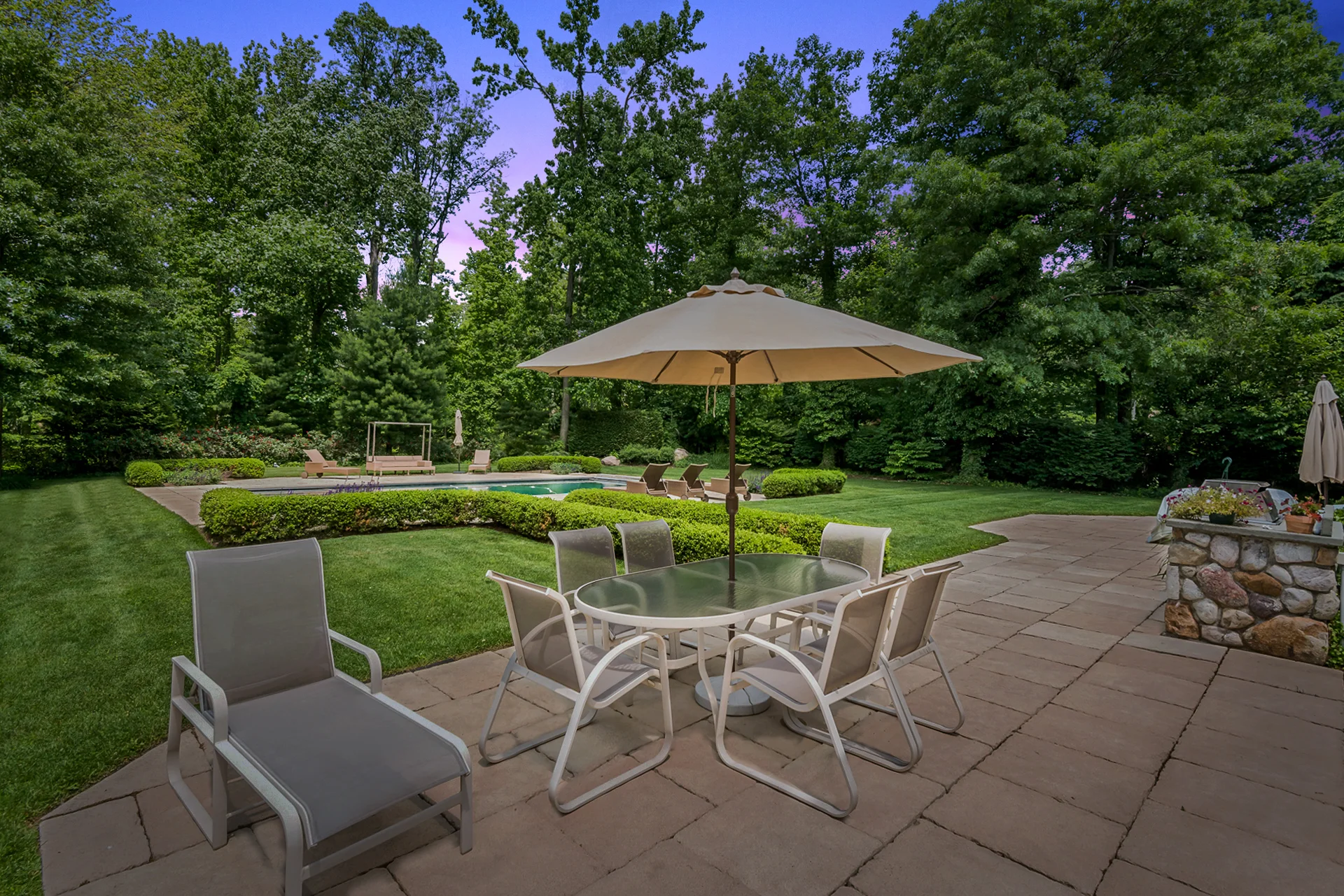 249_churchill_rd_MLS_HID1022781_ROOMpatio.jpg