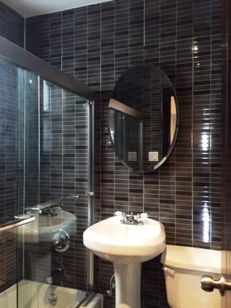 efefd9397bdc42a3bf8bf7fc3553b6fd_518 Bathroom.jpg