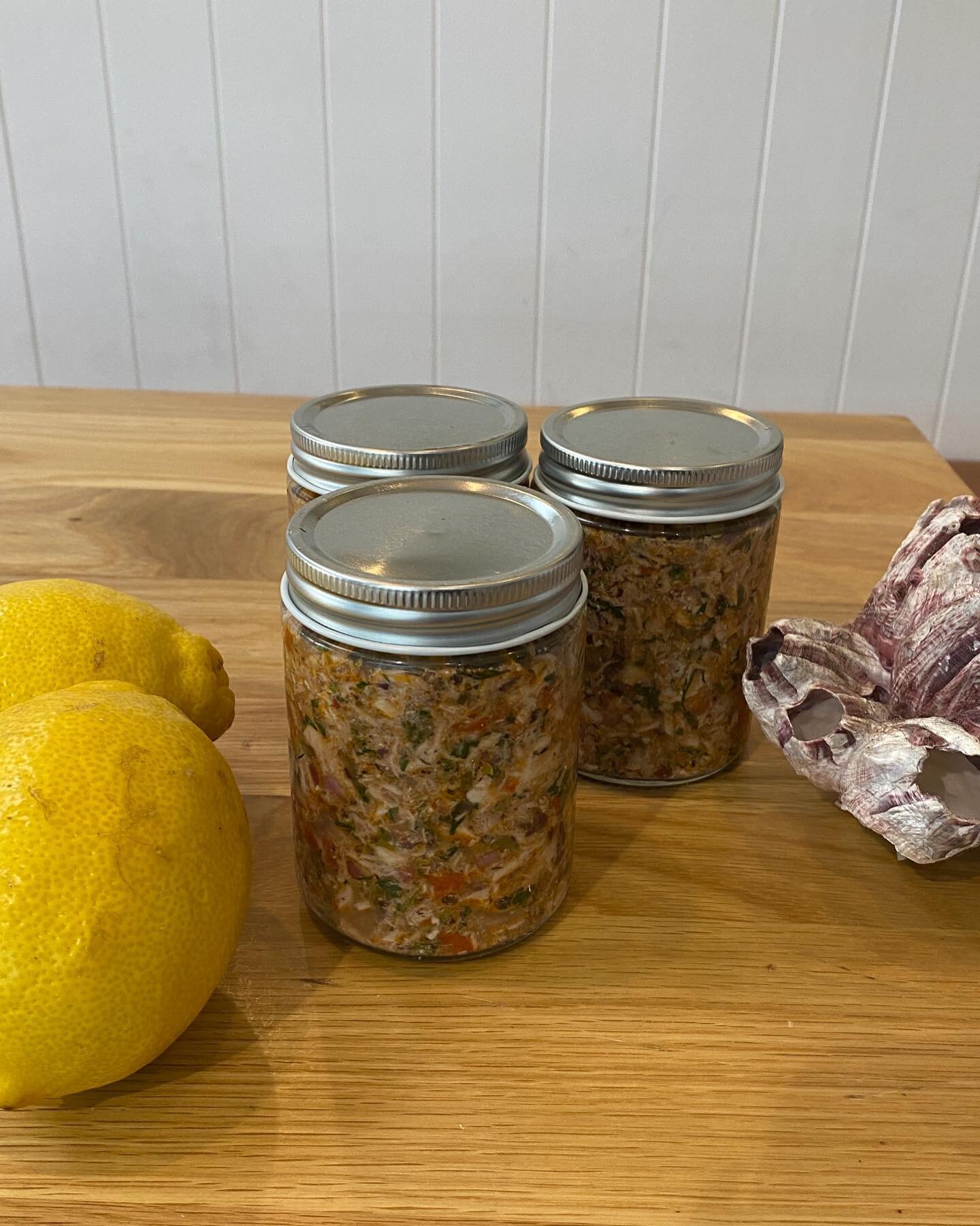 MEDITERRANEAN TUNA DIP
$12 in store now! Poached yellow fin tuna with chargrilled capsicum, capers, herbs and olive oil. Limited stock, come down quick!