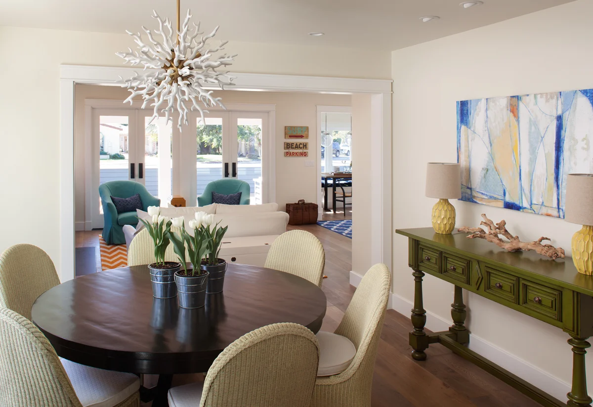 5  Frick_Peeling_dinning.jpg