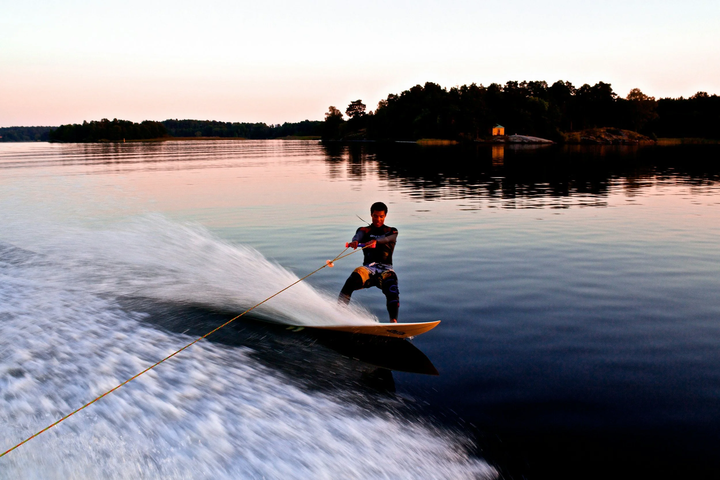 Lake of the Woods, Southern Oregon Adventures. Water skiing, camping, live music and food.