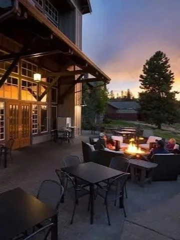 Ruddy Duck Restaurant and the Running Y Ranch Resort Lodge.  Running Y Real Estate Agent, Carol Valenzuela.  Things to do at the Running Y Ranch Resort.  High End Restaurant with scenic views and 5 star review cuisine.