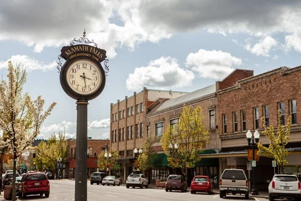Downtown Klamath Falls, Oregon things to do.  Visit Klamath Falls Oregon.  Near Running Y Ranch Resort. 