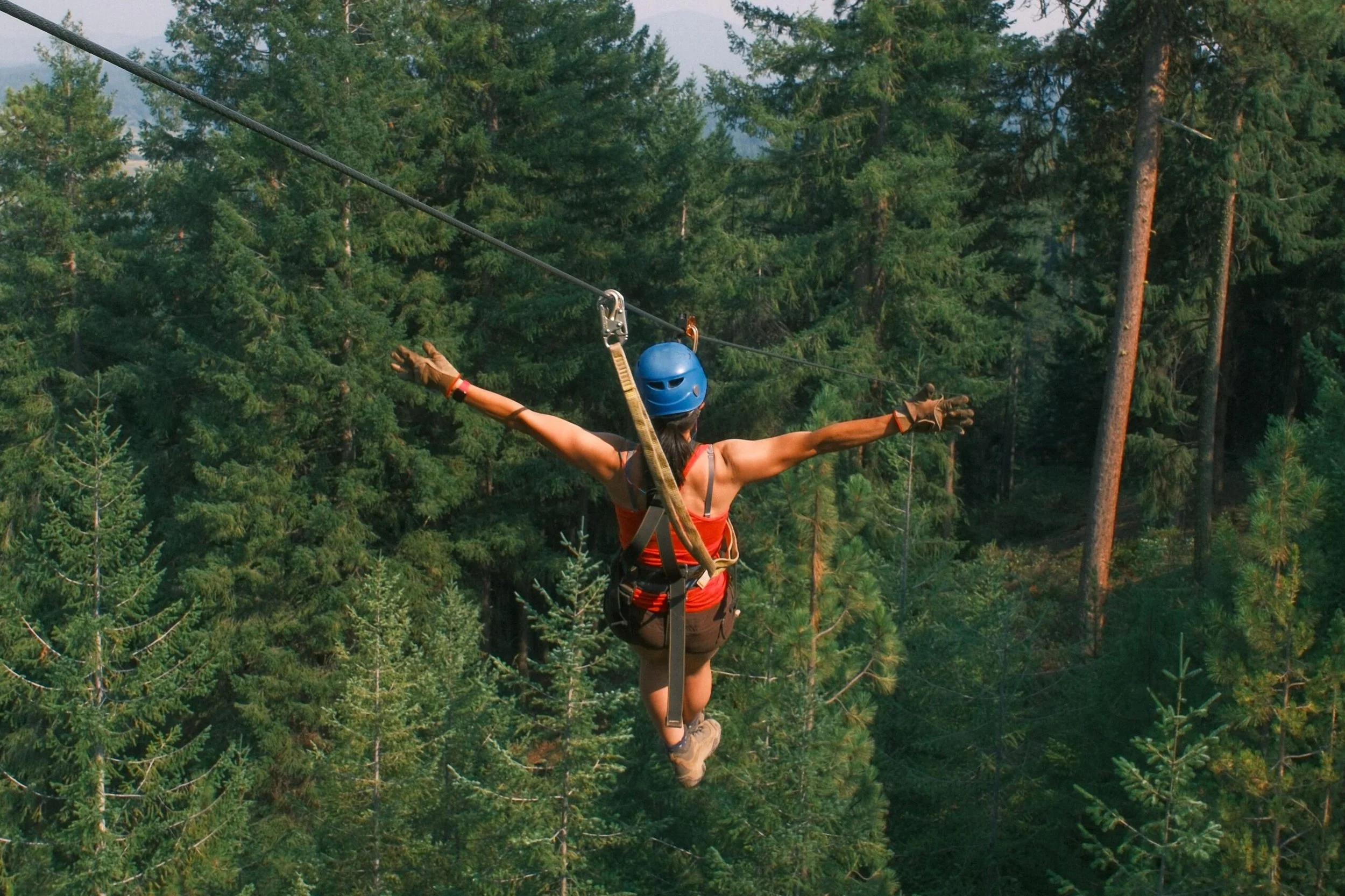 Things to do in Klamath Falls, Oregon.  Crater Lake Zip Line, near Running Y Ranch Resort.  Explore Klamath Falls, Oregon.