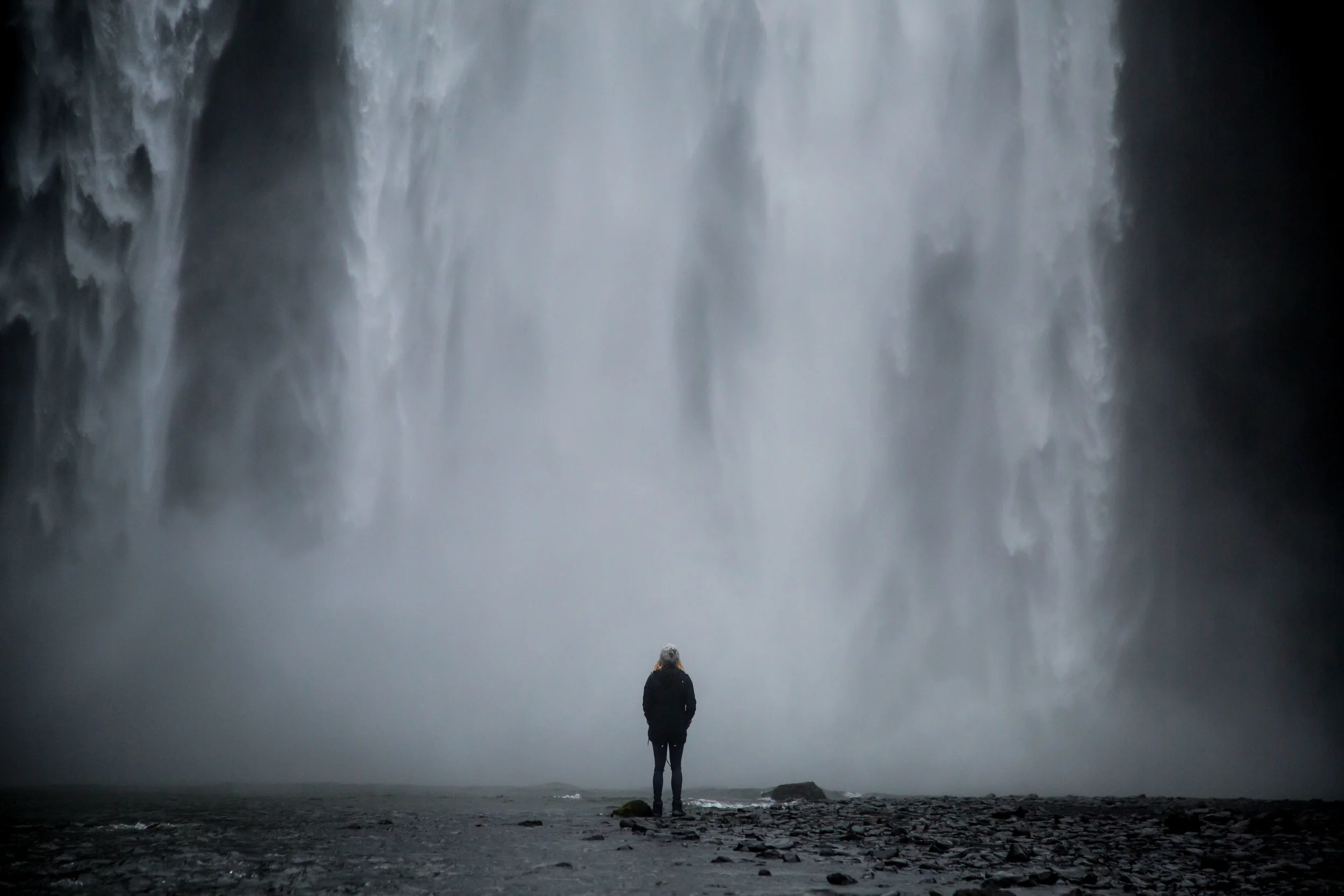lensandpaperback_iceland01.jpg