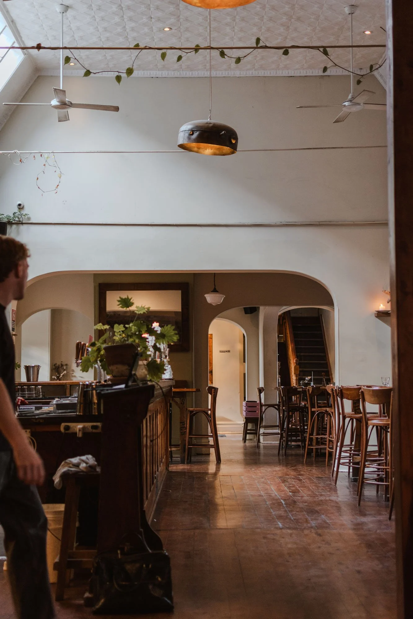 church_bar_04.jpg