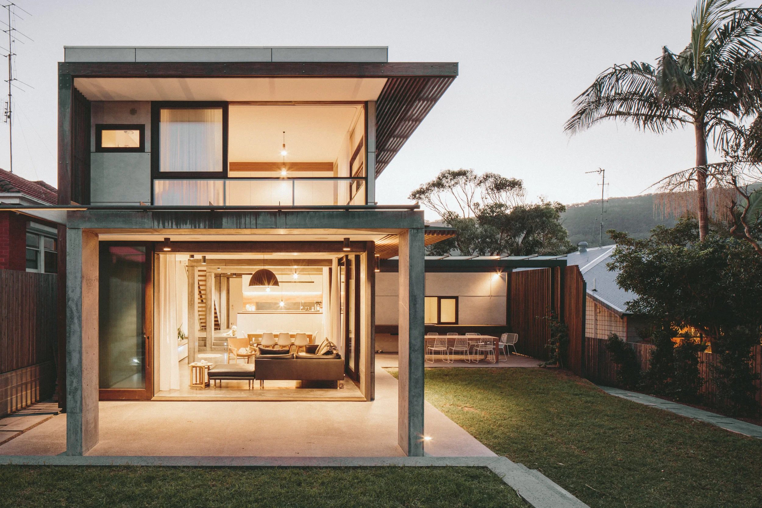 Breakers rear night.jpg