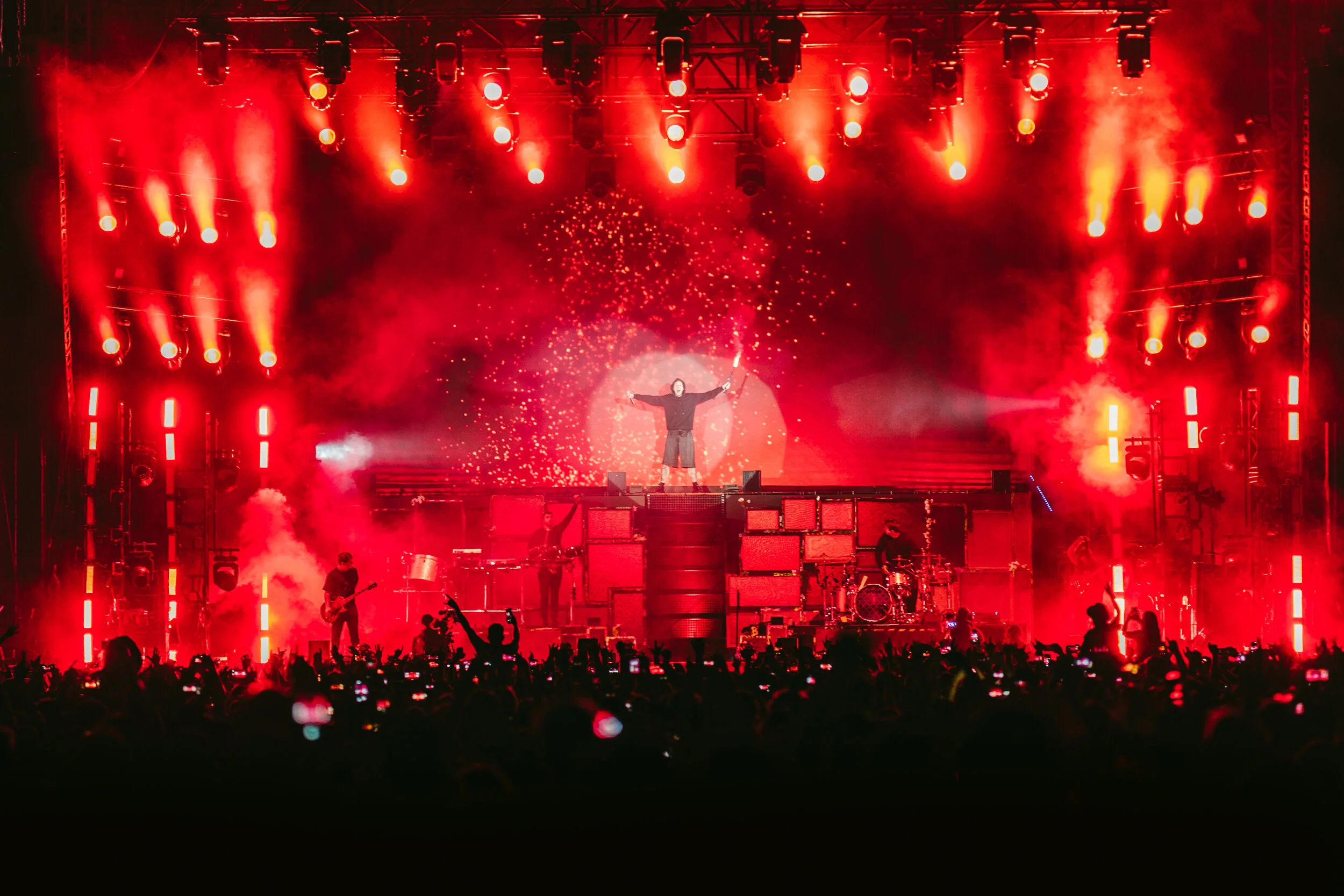 Концерты bring me. Bring me the horizon 2013. Концерты bring me. Bmth. Bring me the horizon 2022.