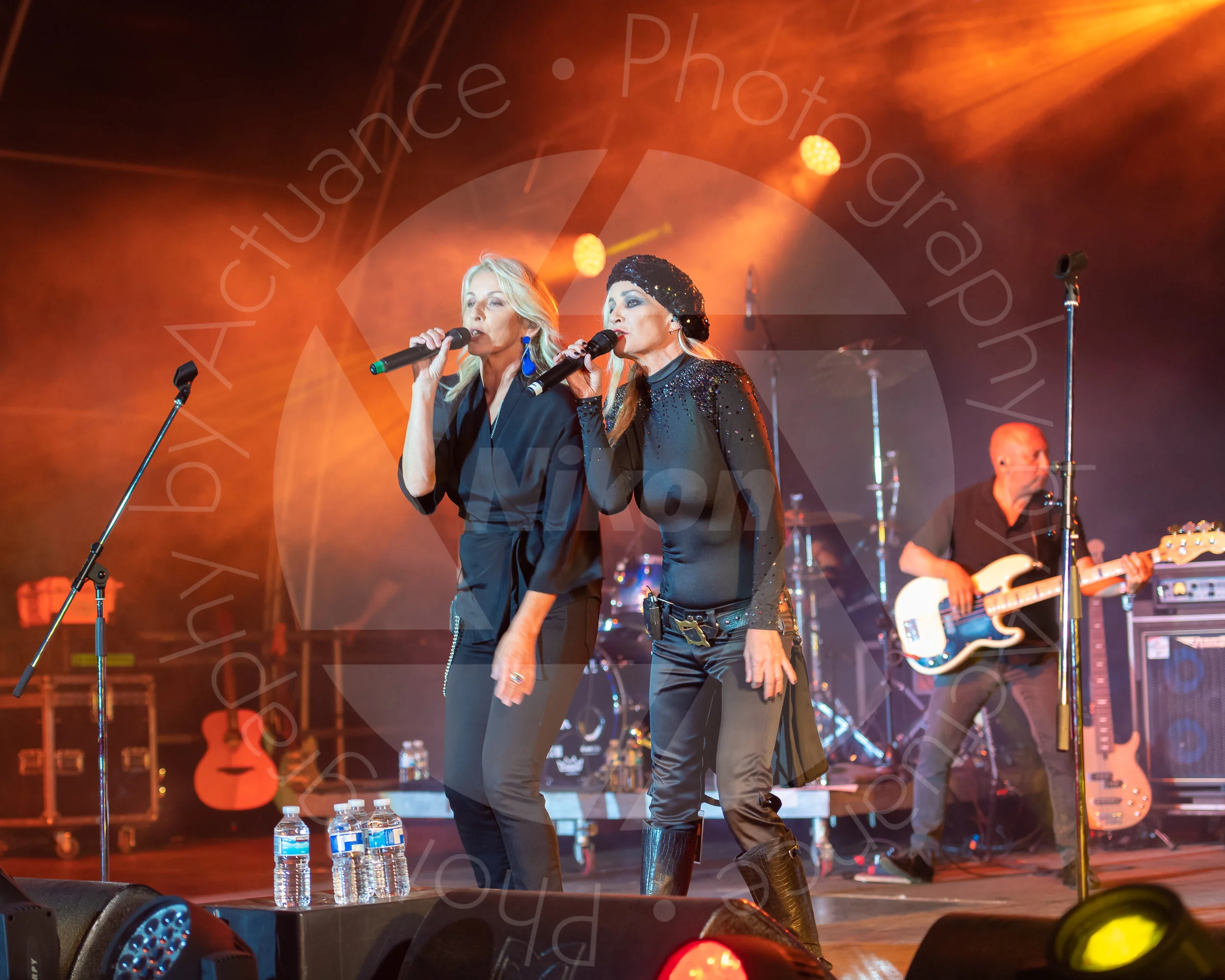  Sara Dallin & Siobhan Fahey of Banarama on stage at AmpRocks 2018 