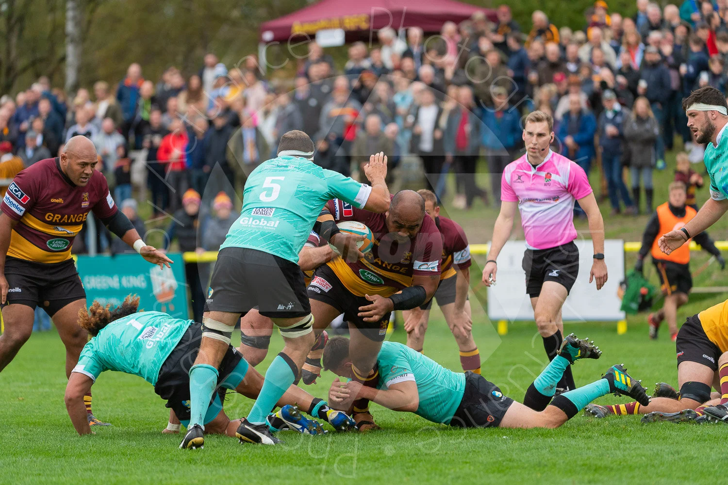 Aleki Lutui attacking the Nottingham line (Photo: Iain Frankish, Actuance Photography)