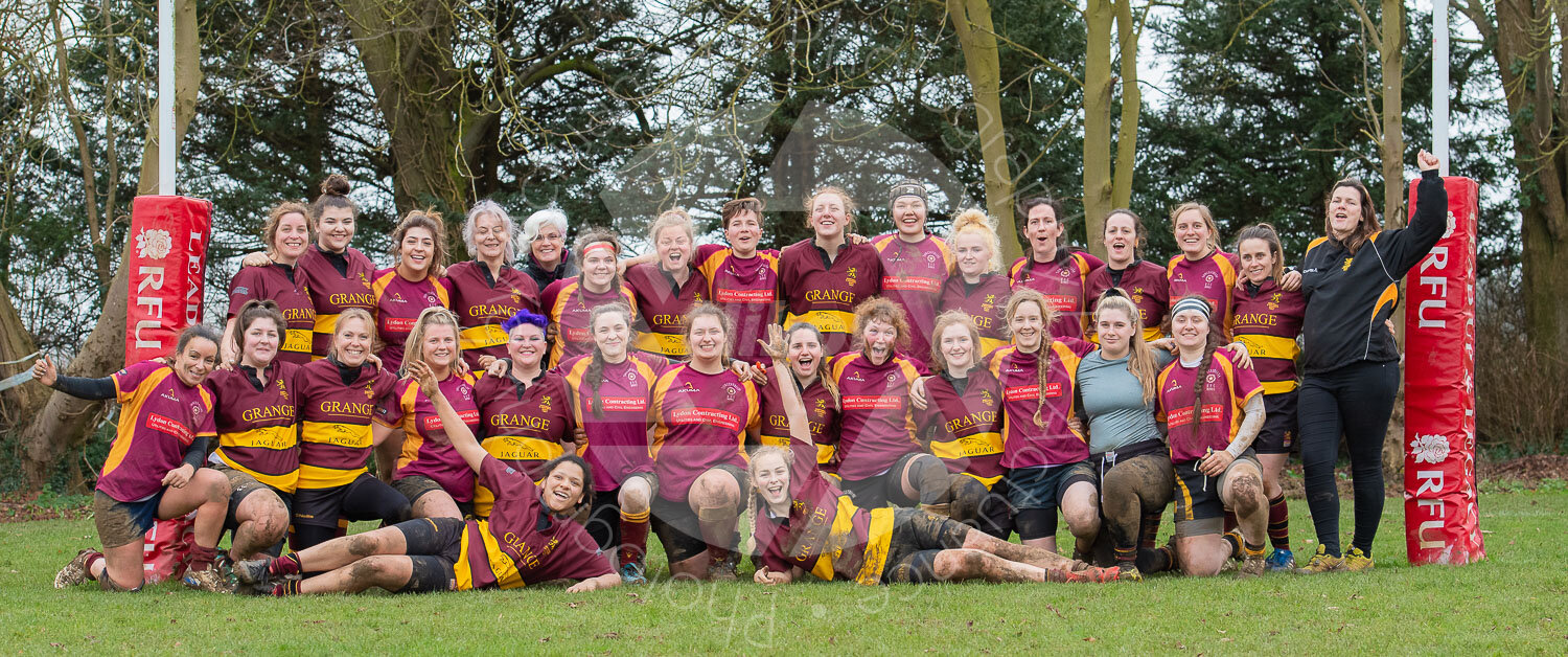 @AmpthillLionesses and @TowcesterRoses post match before heading to the club house… (Photo: Iain Frankish, Actuance Photography)