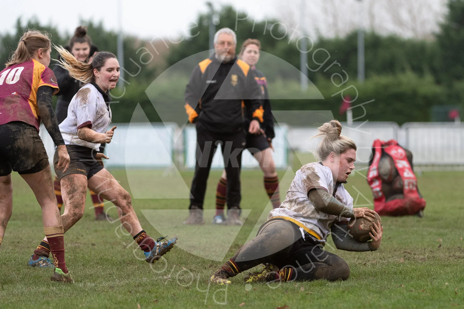 Gemini Forster crosses the Towcester line a second time (Photo: Iain Frankish, Actuance Photography)