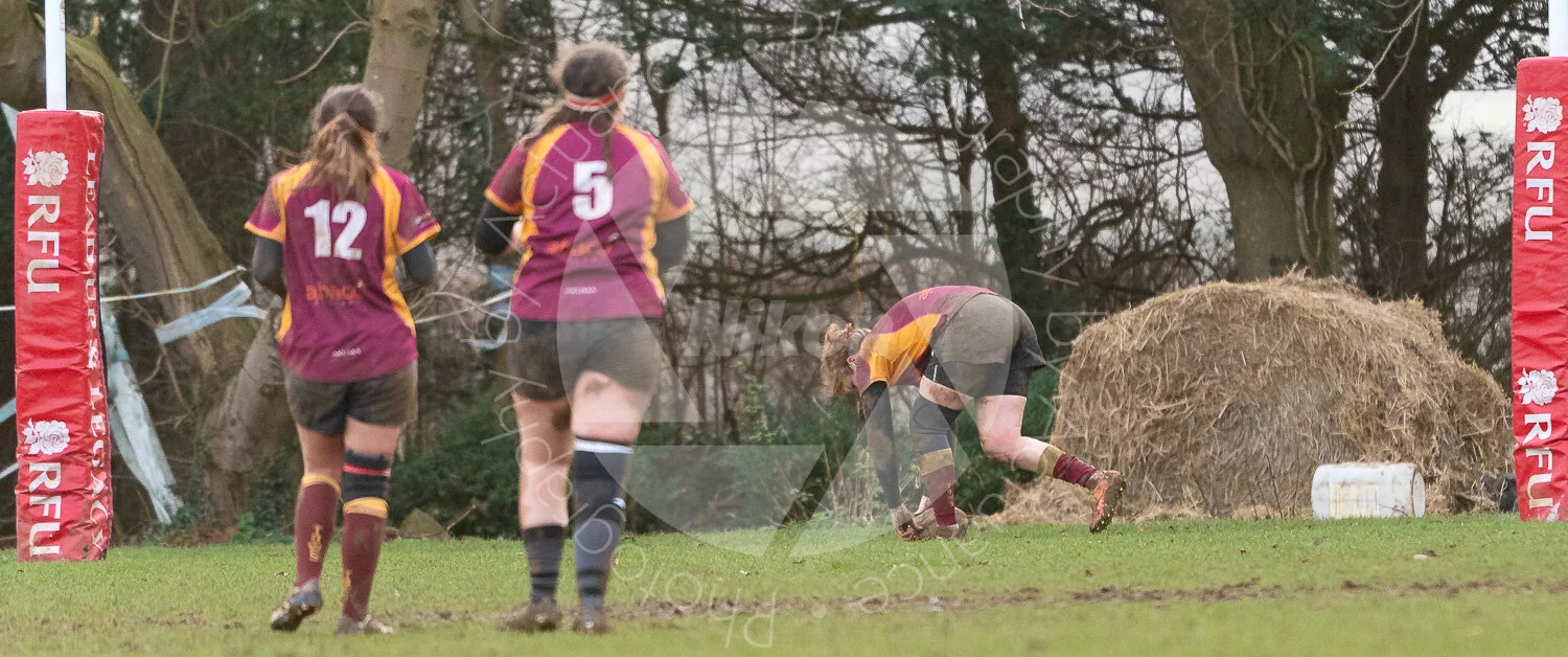 Towcester with a break away try show the game is not yet over! (Photo: Iain Frankish, Actuance Photography)