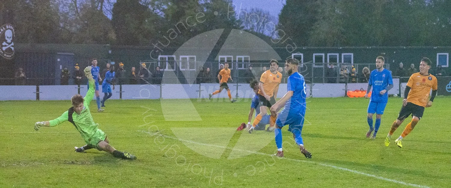 20221105 Real Bedford vs Raunds Town #1824