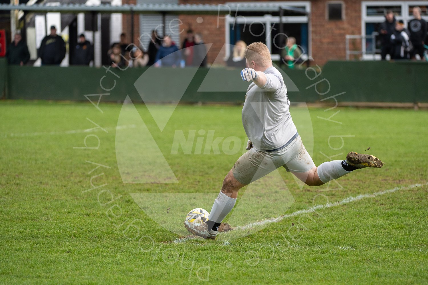 20230318 Rushden & Higham United vs Real Bedford #9323