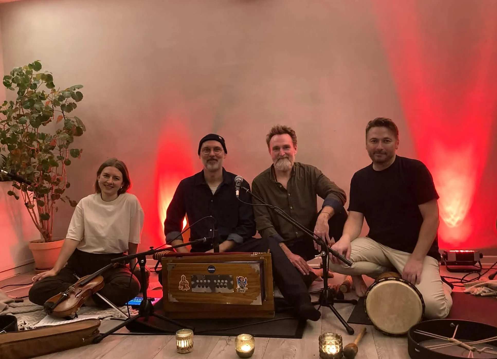 Jordnær Festival - Kirtan Koncert med Jakob Weise &amp; Band 
