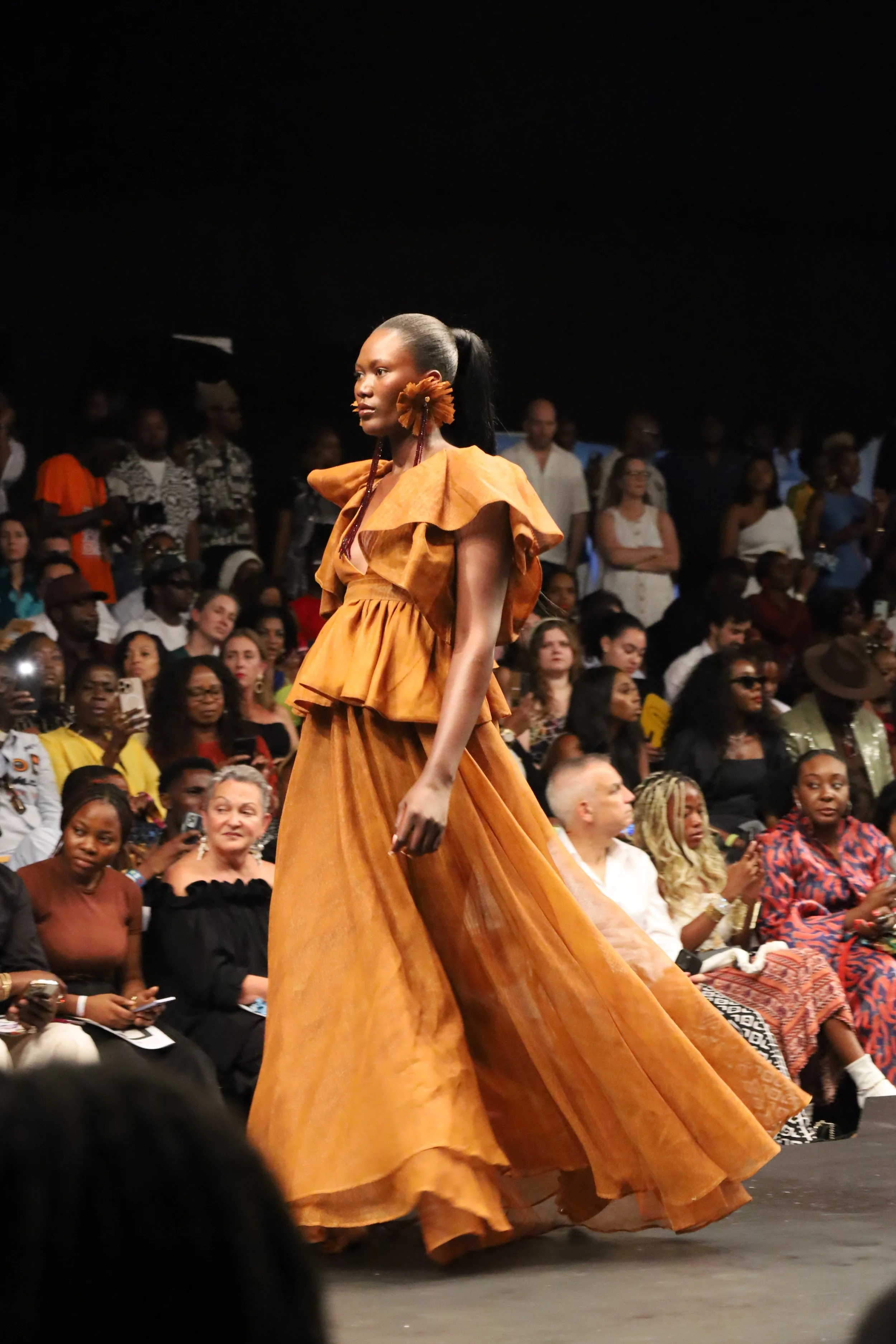   🟢 deeds magazine social editorial leadership  