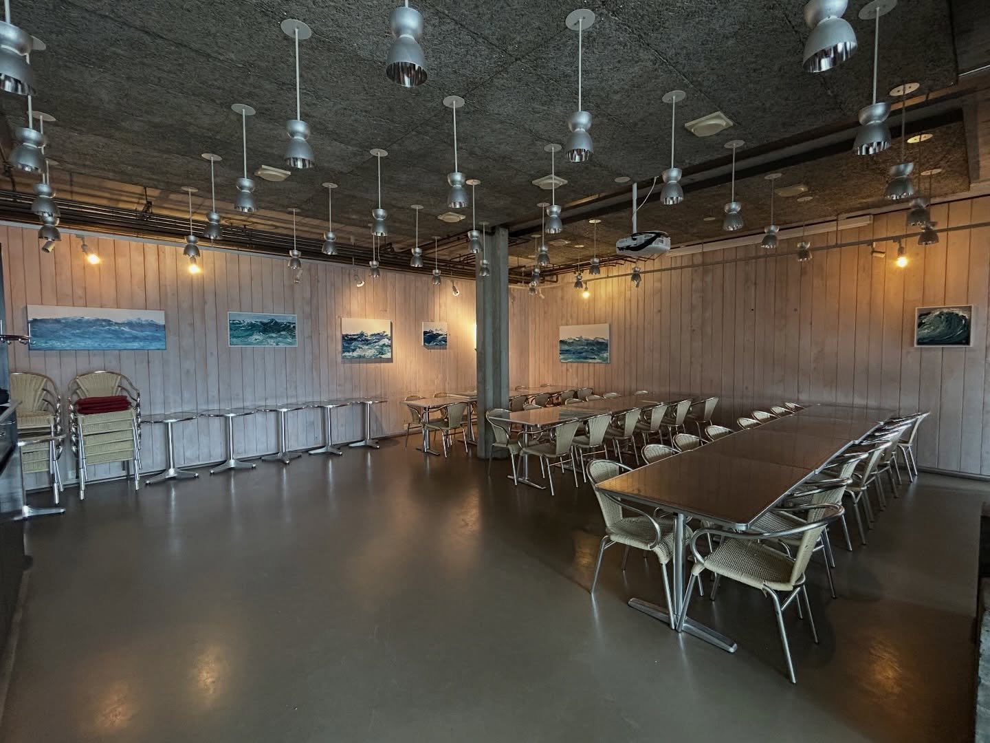 Little Exhibition at Siedlung Thalmatt 2, Herrenschwanden bei Bern
#kunstinbern #acrylicpaintingoncanvas #herrenschwanden #art #artworks