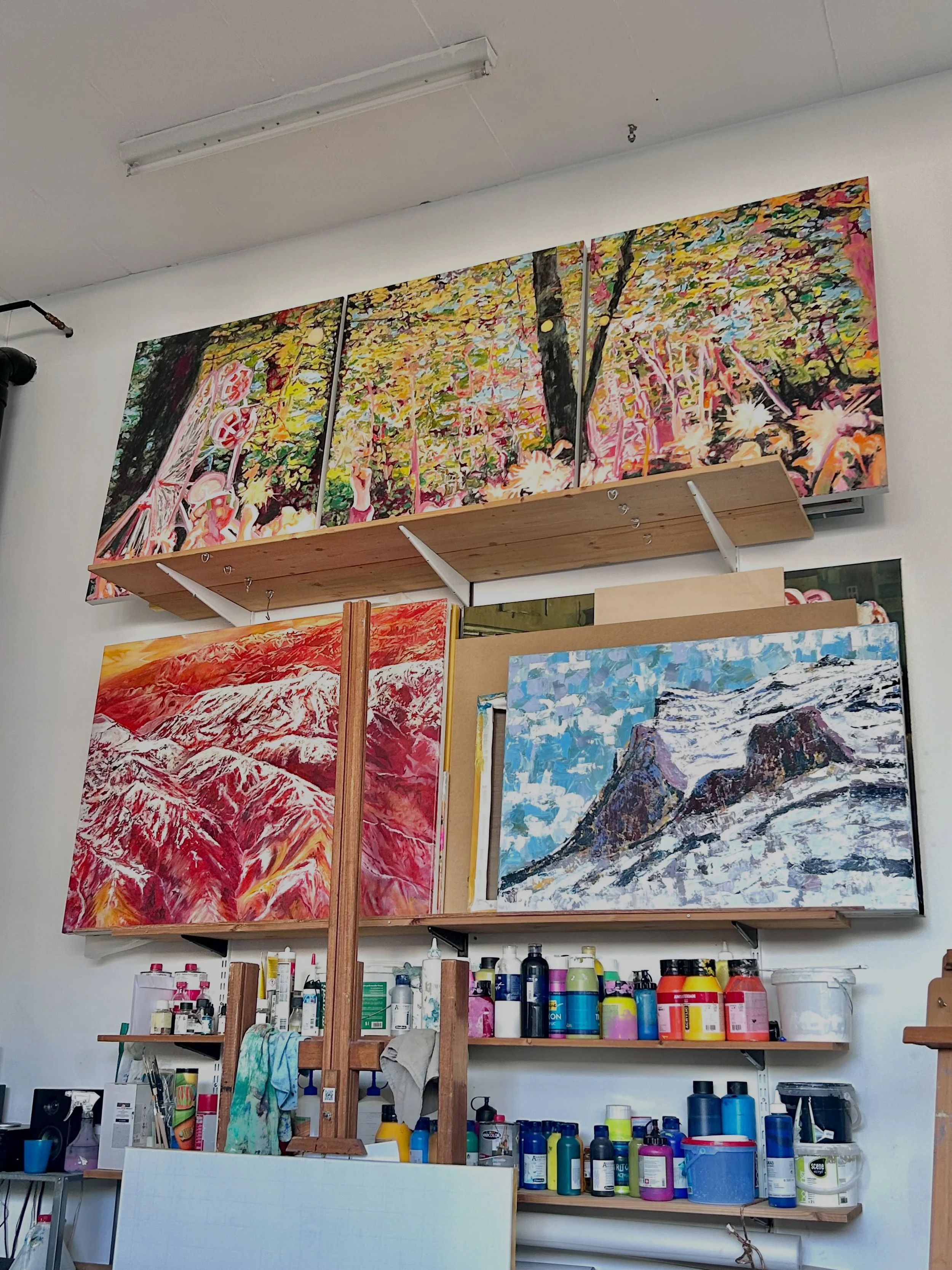 Art studio
&copy; Oliver Staeuber
.
.
.
.
#studio #artstudio #atelier #artatelier #bern