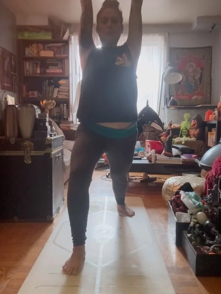 We’re in Metal season π€π»- no, not that kind of metal! β£
β£
In 5 Element Theory, the Fall is associated with metal element. We’re in the season of quieting and letting go. We’re in the season of grief. β£
β£
Candidly, grief is an emot