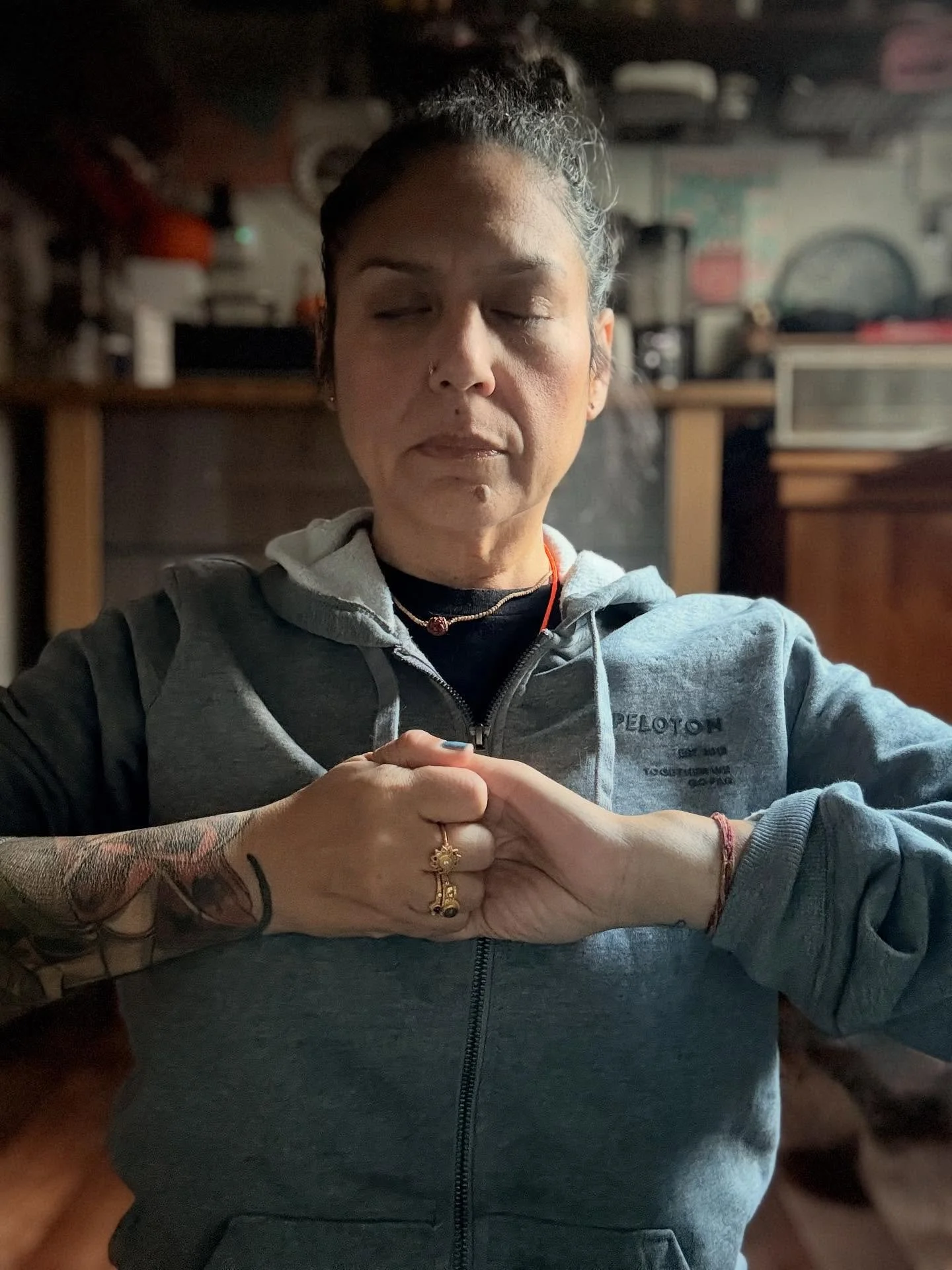 One of my teachers, while talking about Ayurveda, said she was drawn to it because it “just made so much π΄π¦π―π΄π¦”. Not sure that I feel quite the same about Ayurveda but I definitely do about the chakra system. When I first learned abo