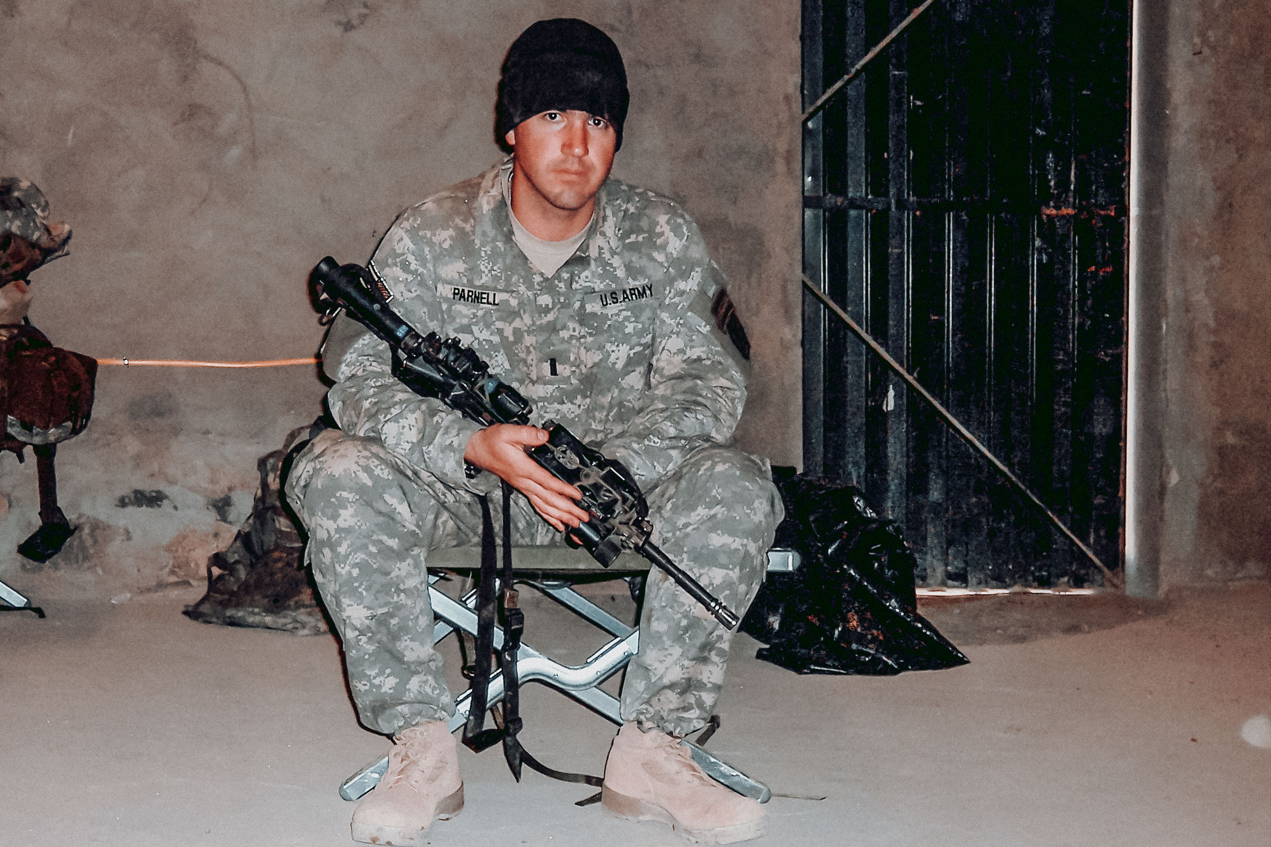 sp-about-sean-combatsitting-2500x1667.jpg