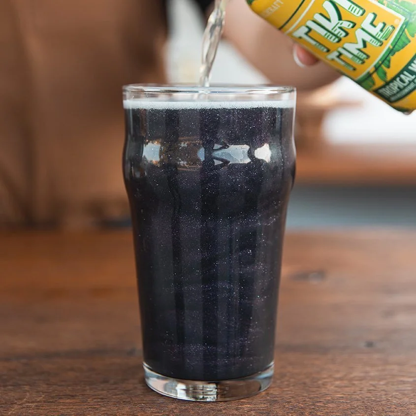 Spoooky shandies have our holiday spirits way up! 🖤🦄✨

Whipped up a &ldquo;magic drink&rdquo; (charcoal lemonade + @fancysprinkles edible glitter) for the kiddos, and then added some &ldquo;brew&rdquo; for the adults! Happy Halloween, everyone!

#m