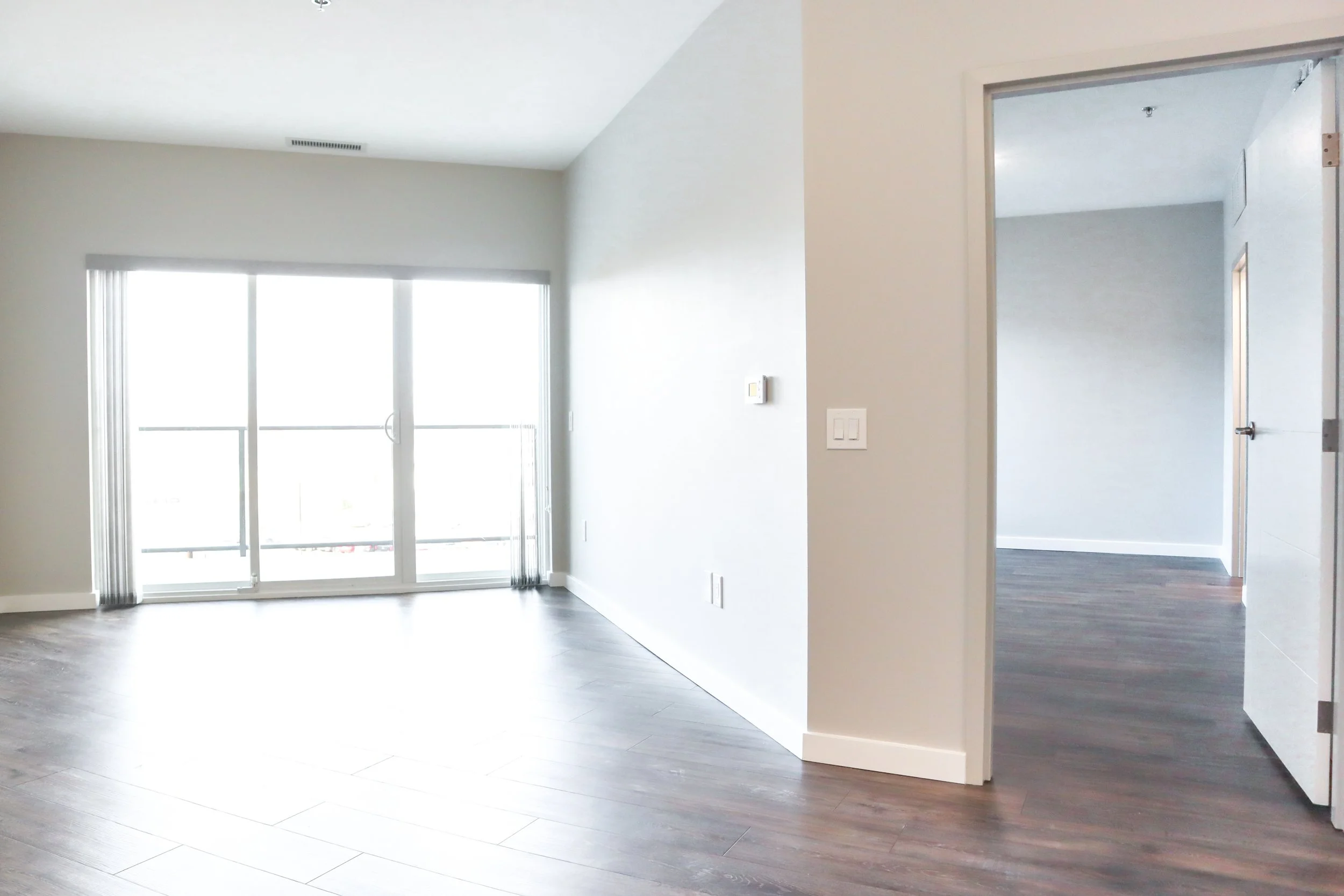 10-Living Room.JPG