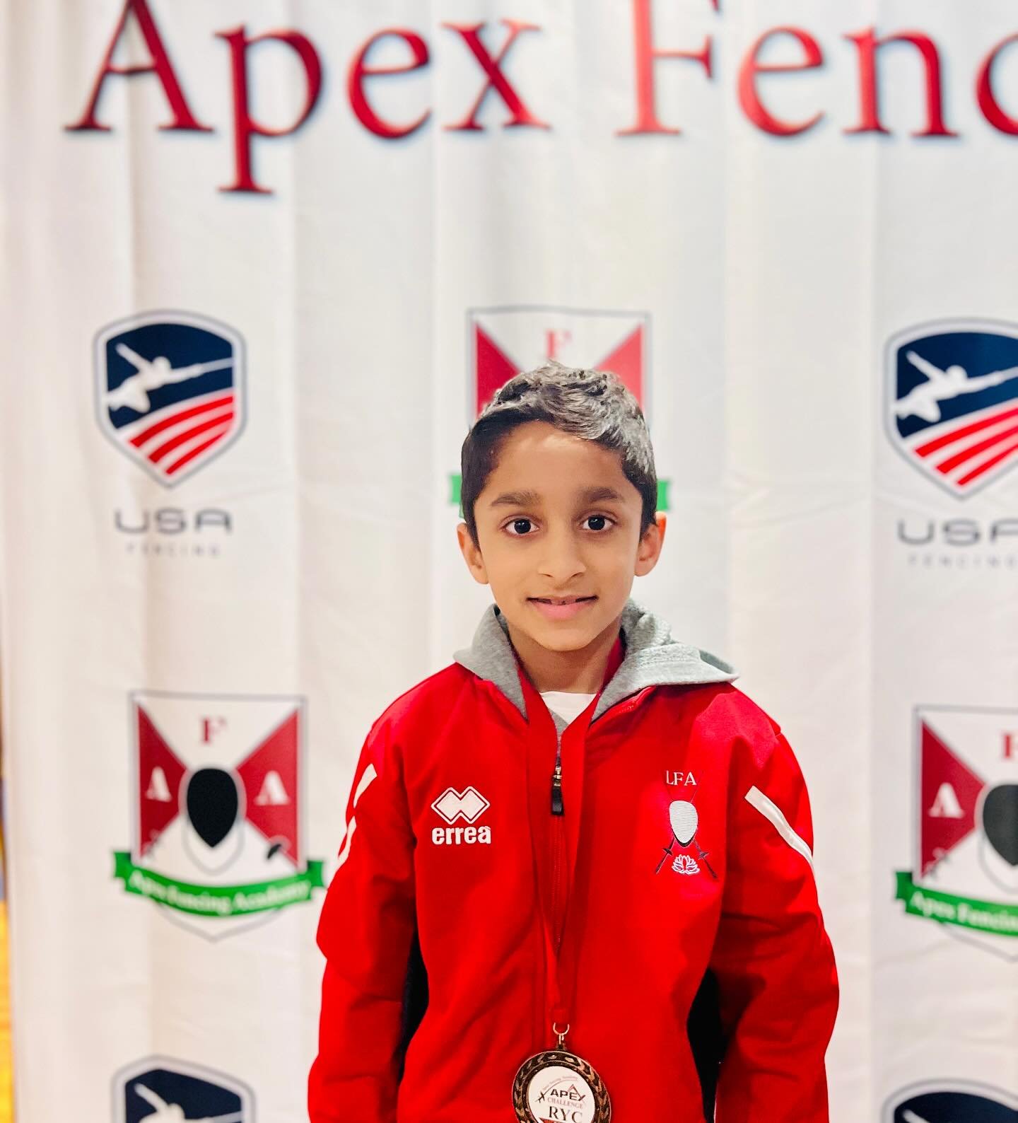 And Jai did it again! He made Top 8 in Y10 at the Apex Fencing Challenge this past weekend!! Congrats Jai on your newest medal!!👏🙌🤺🏅