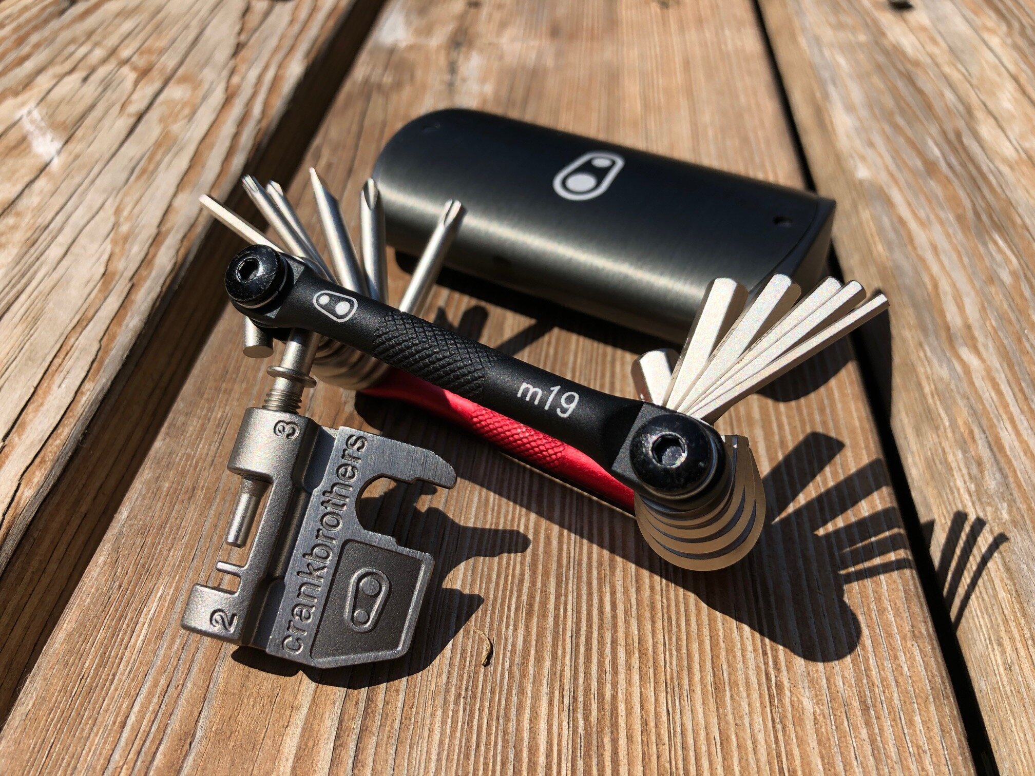 Crankbrothers M19 Multi Tool & Case Close-Up