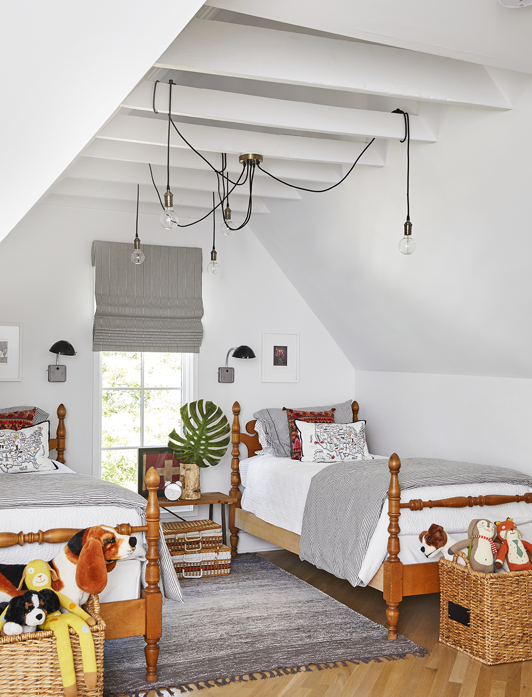 boys-bedroom-with-corded-lights-on-rafters-3d2eb9a5.jpg
