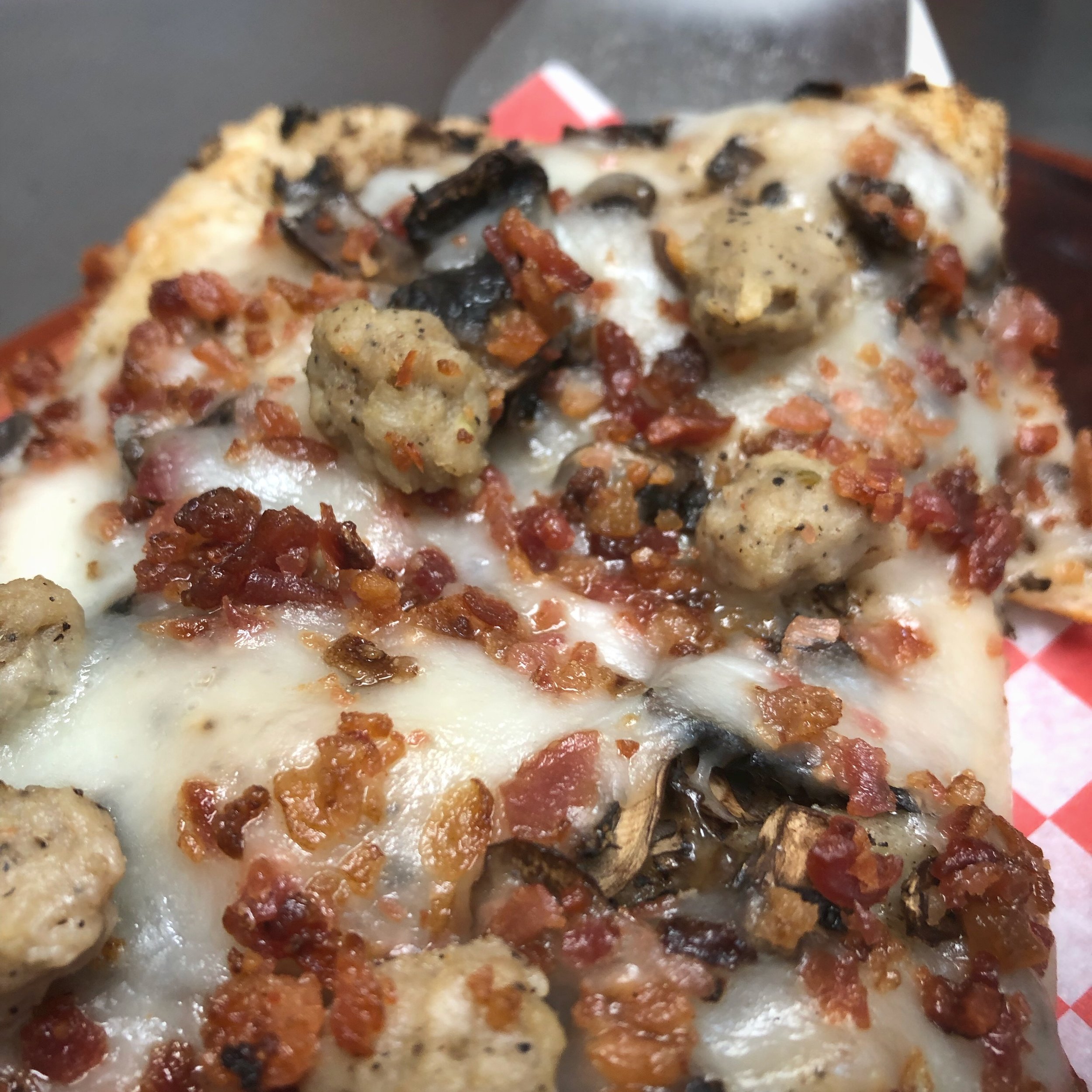 Pizaa On the Fly Pizza.jpeg