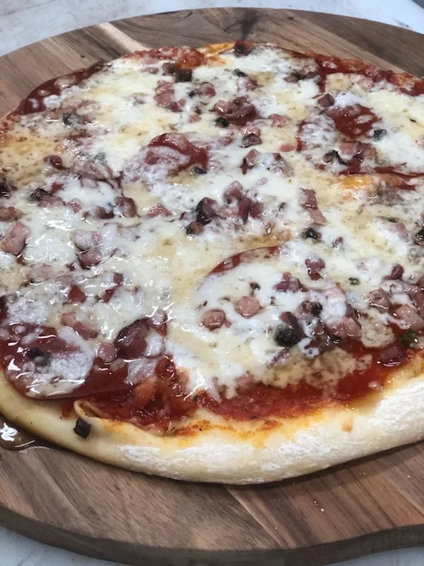 Deminicos Pizza.jpg