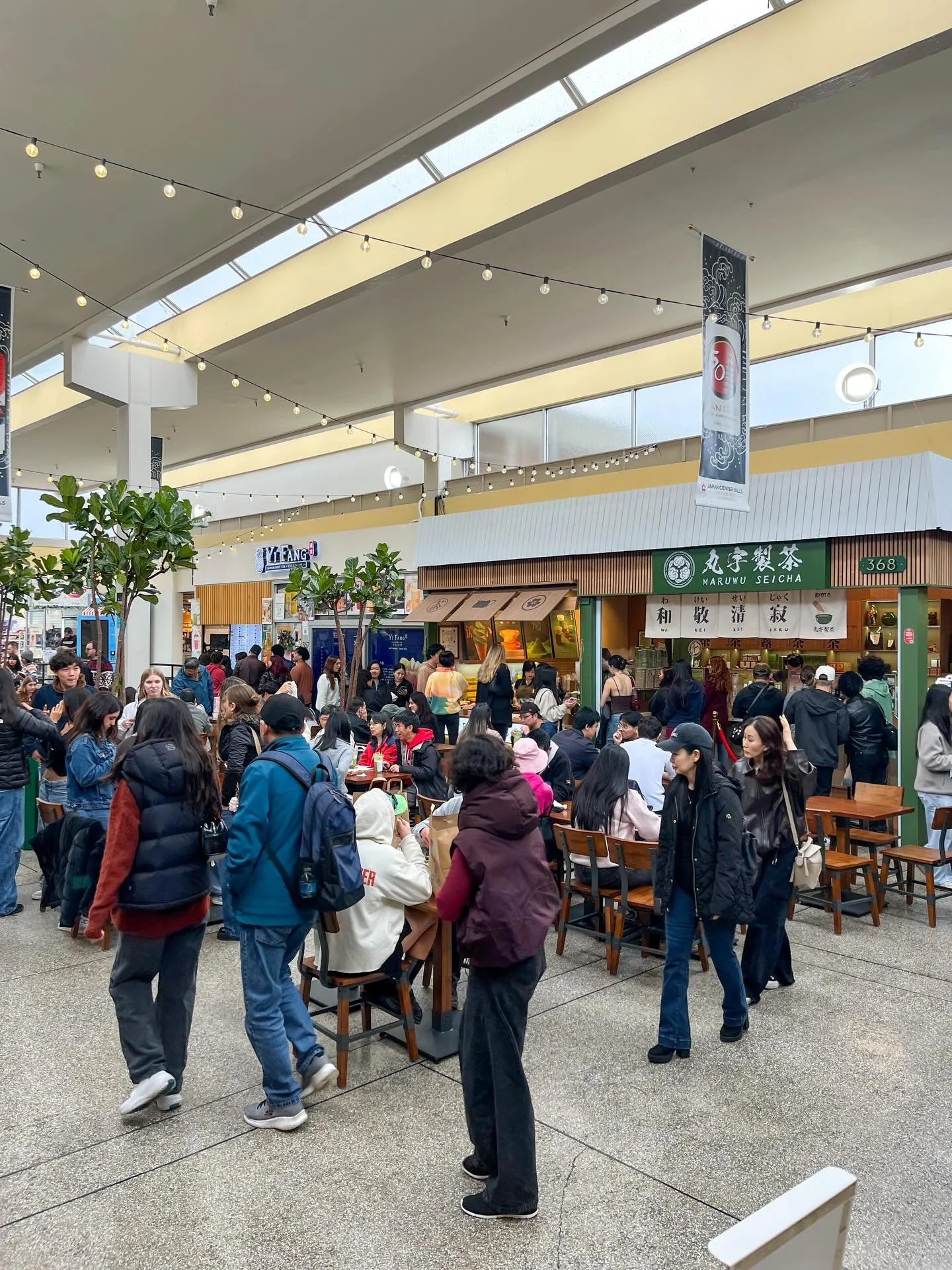 Happy Monday from Japantown SF ✨

Japantown is booked &amp; busy today! 🤩 Thank you to everyone who comes out to San Francisco&rsquo;s Japantown to support all our businesses &amp; community💘
&bull;
&bull;
&bull;
&bull;
&bull;
#japantown #japantown