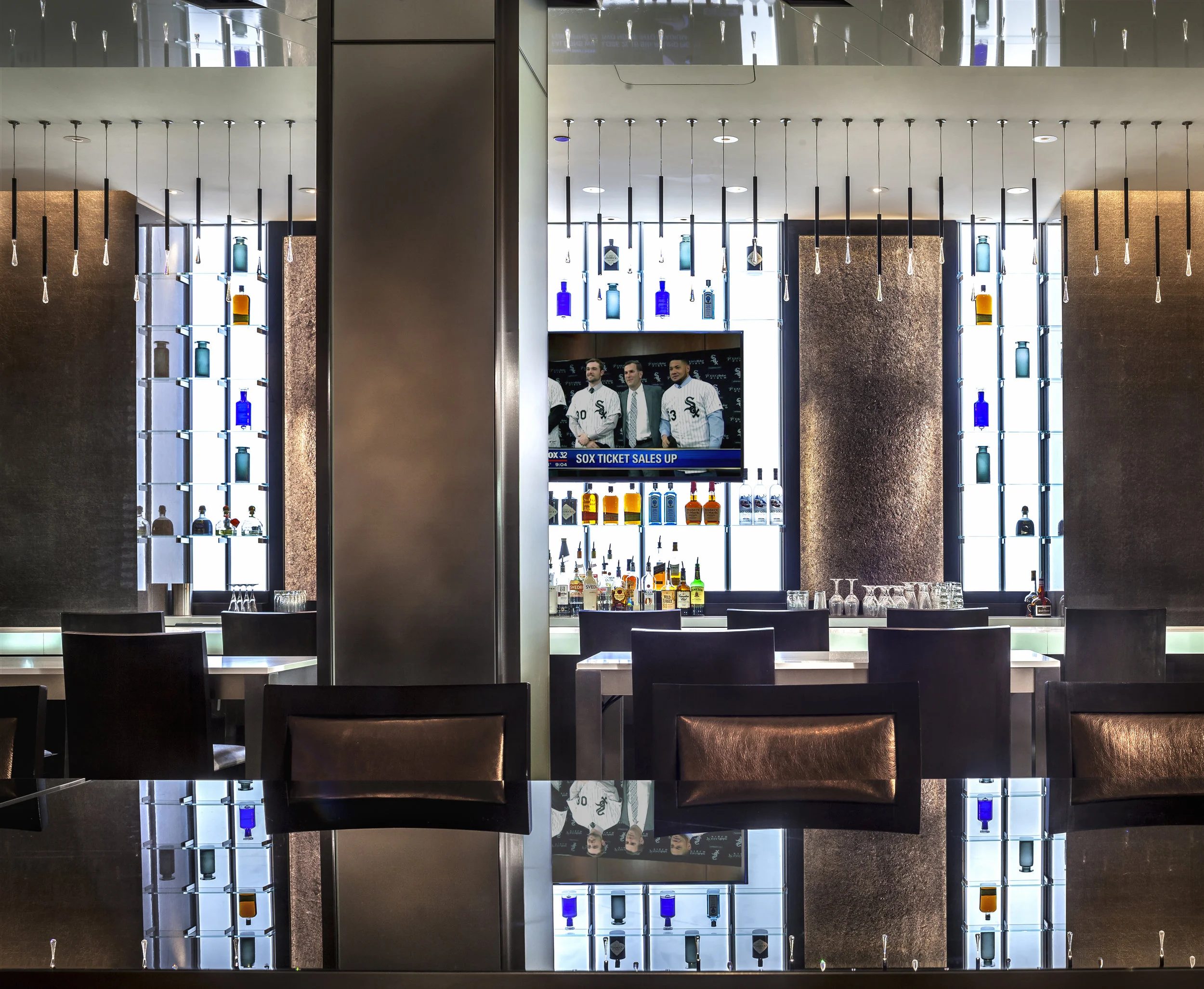 Hotel Chicago — Ealain