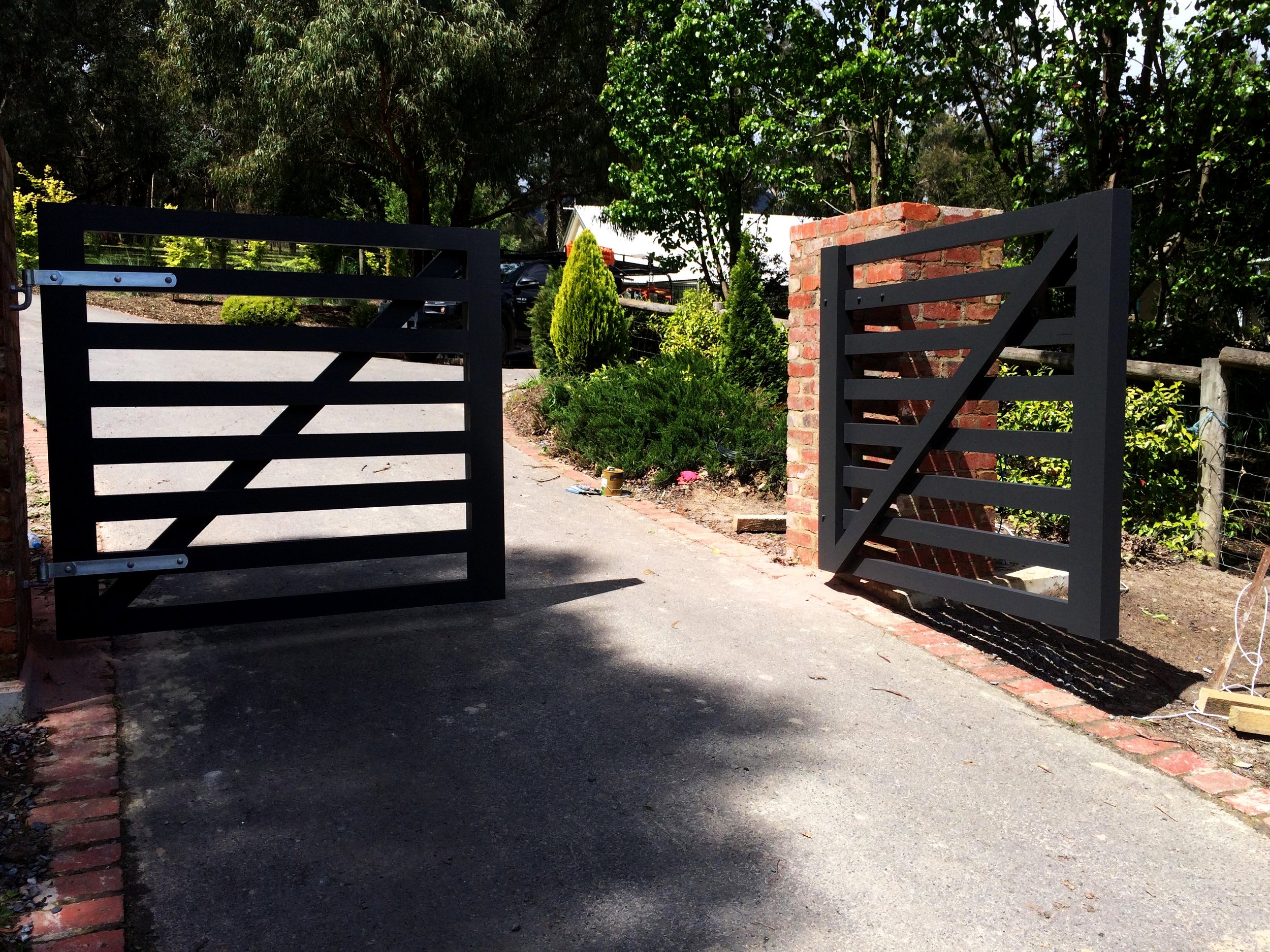 Driveway Gates Wooden Black Rail.jpg