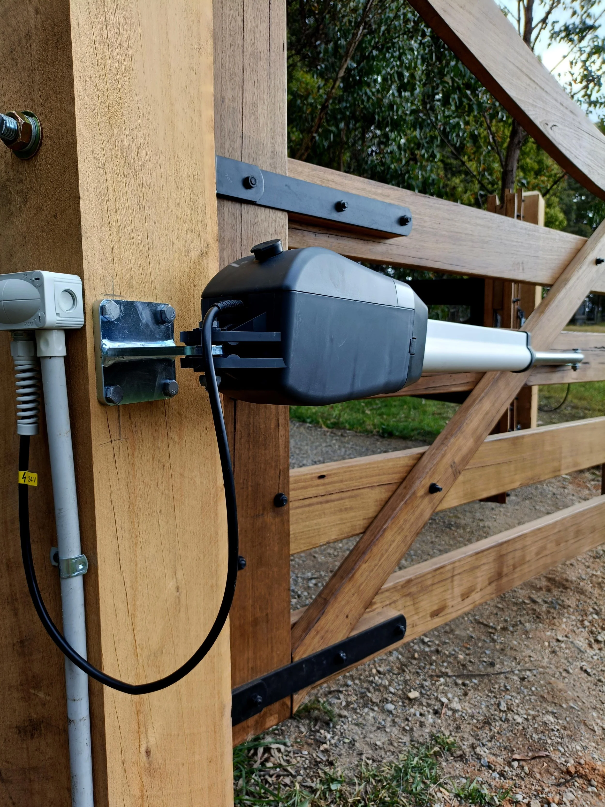 Standard Gate Motors for Timber gates
