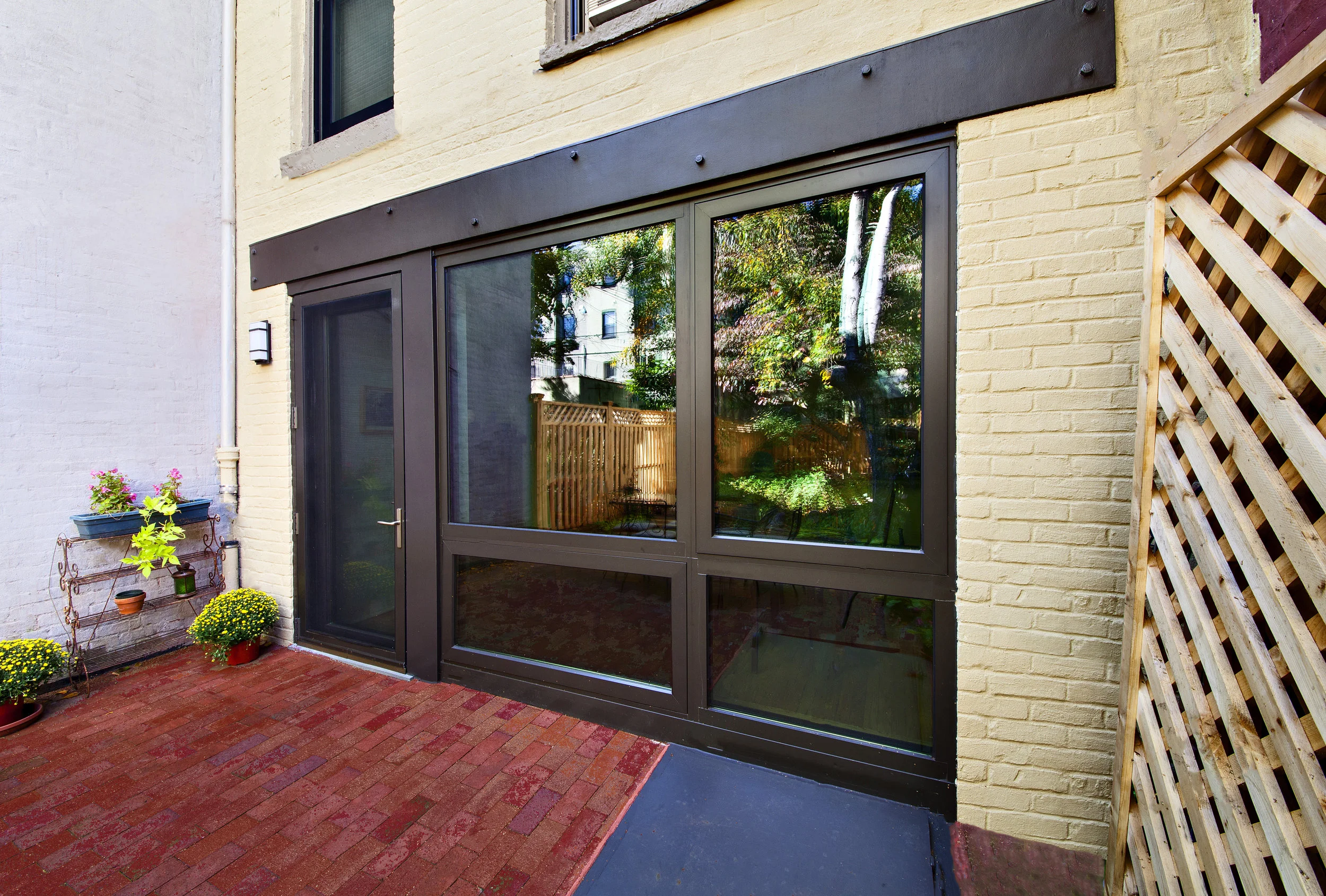 469_10ThStreet paid_garden3edit.jpg