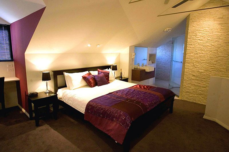 Merlotmasterbed.jpg
