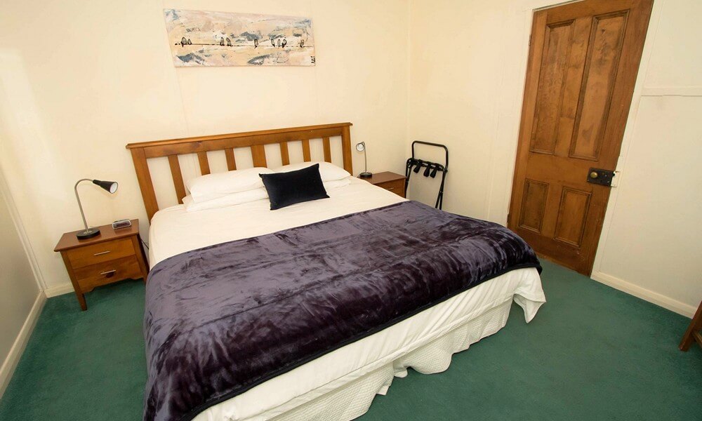 skinners-bedroom-1.jpg