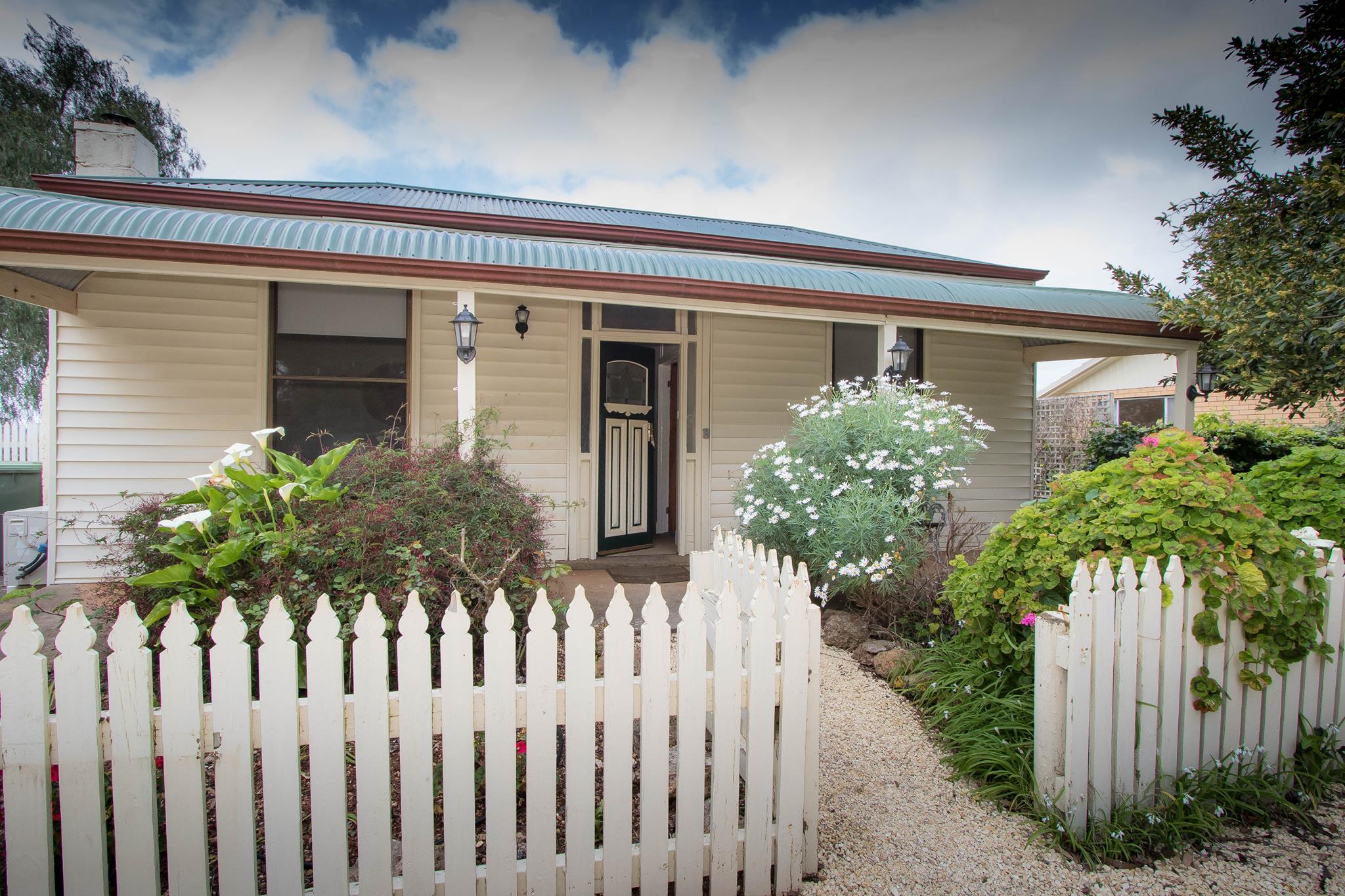 CCC4 bank house.jpg