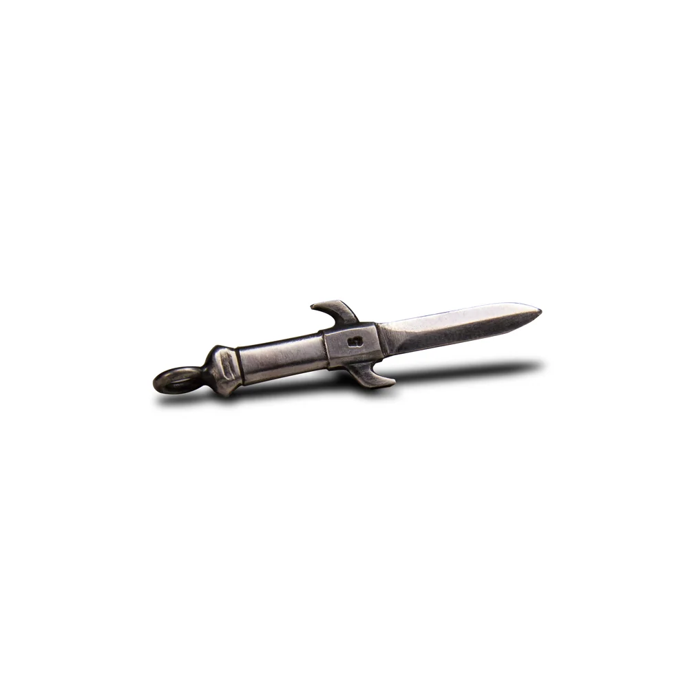 STREET-KNIFE-SILVER-RIGHT.jpg