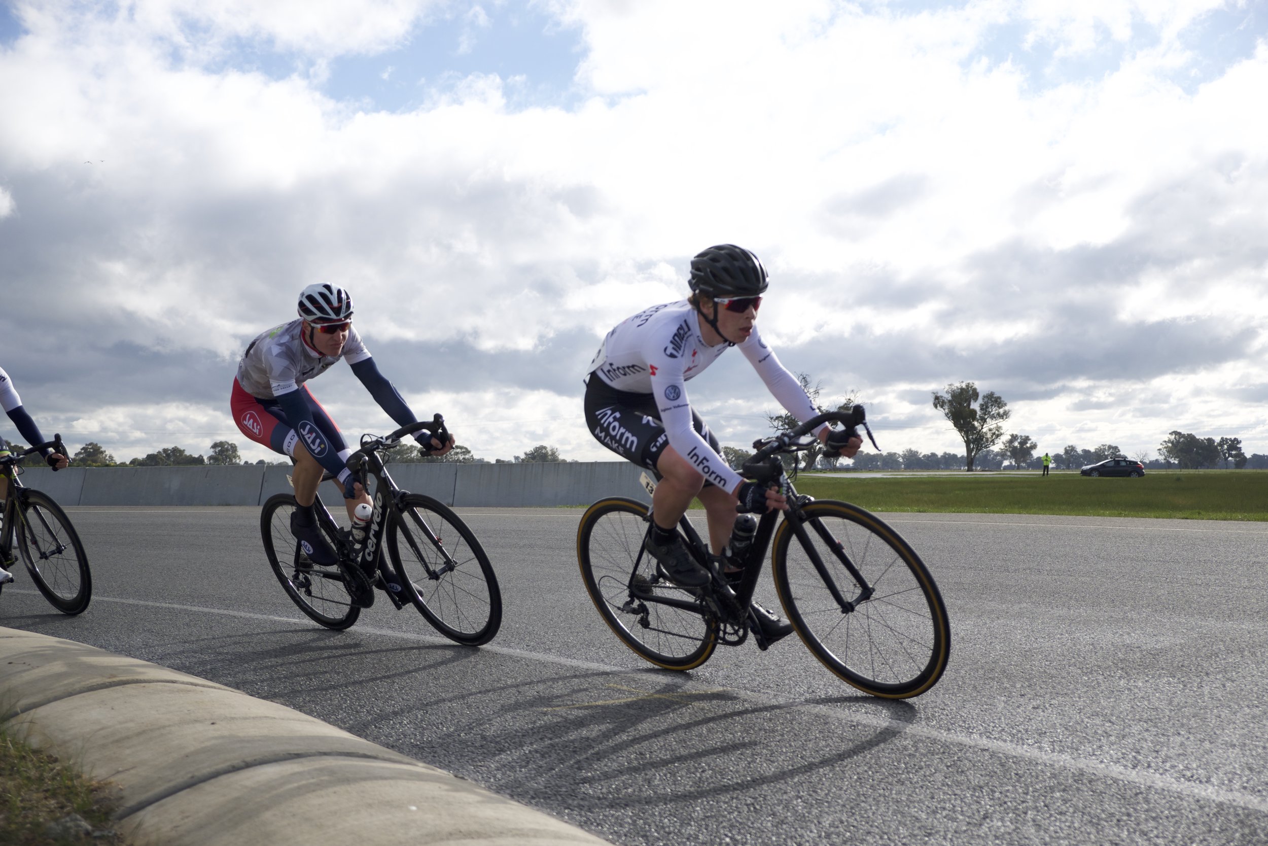 Tour of the King Valley Day 1: two young guns debut, Freienstein in the mix again